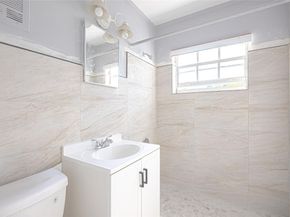 646 Bayberry Dr, West Palm Beach FL 33403