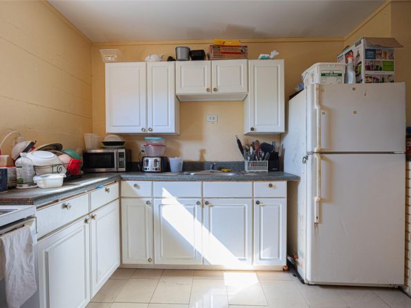 646 Bayberry Dr, West Palm Beach FL 33403