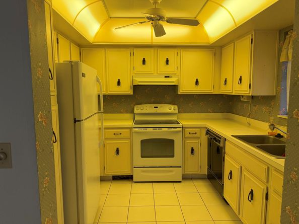 419 Pine Tree Court 20, Atlantis FL 33462