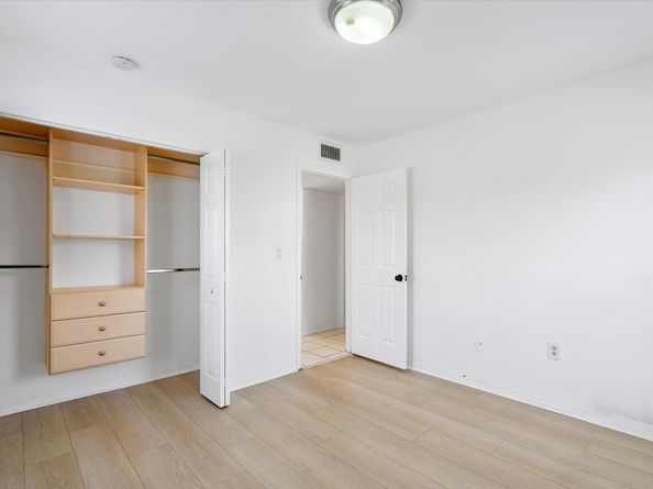 2138 SW 6th Street 301, Miami FL 33135