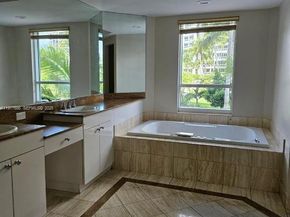 21050 Point Place 501, Aventura FL 33180