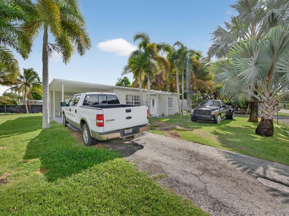 15020 Garfield Drive, Homestead FL 33033