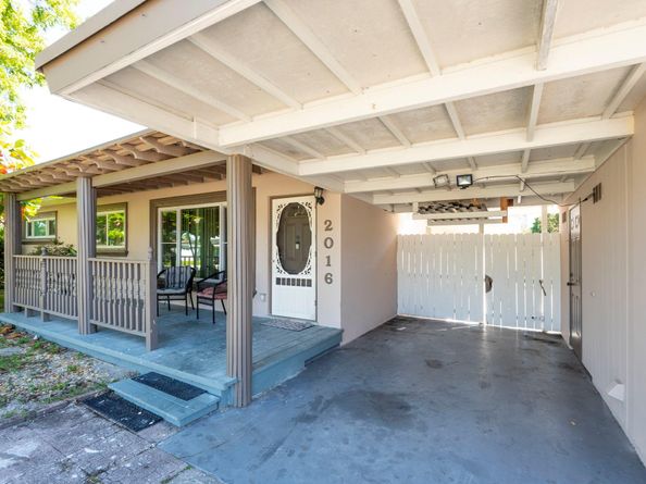 2016 SW 37th Ave, Fort Lauderdale FL 33312