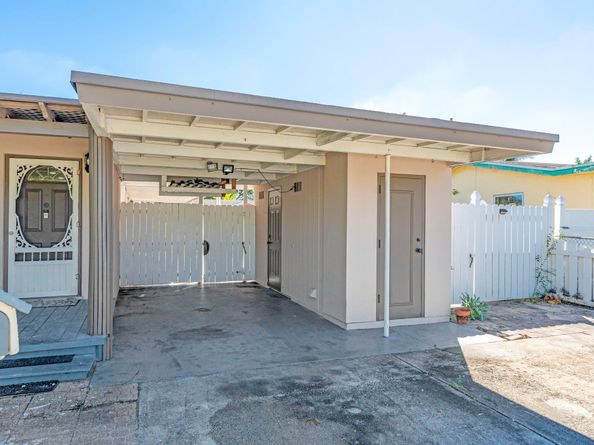 2016 SW 37th Ave, Fort Lauderdale FL 33312