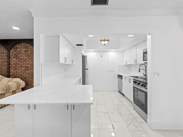 2016 SW 37th Ave, Fort Lauderdale FL 33312