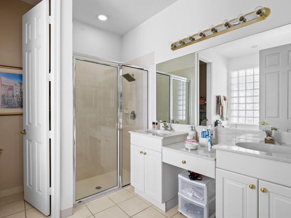 9082 Bay Point Cir Circle, West Palm Beach FL 33411