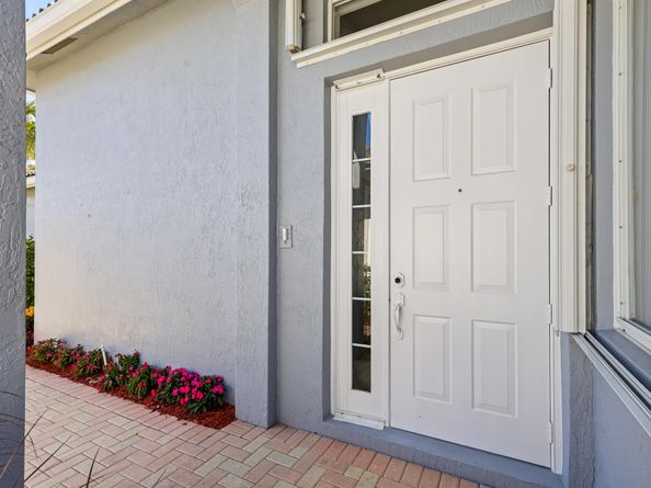 9082 Bay Point Cir Circle, West Palm Beach FL 33411