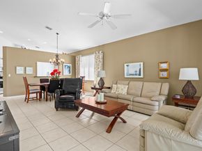 9082 Bay Point Cir Circle, West Palm Beach FL 33411