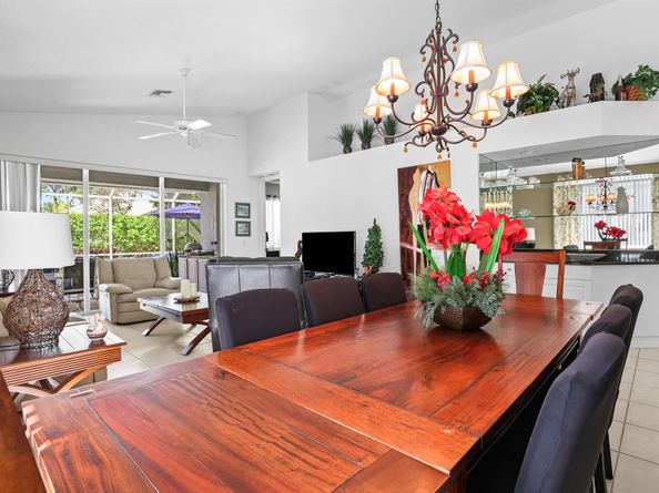 9082 Bay Point Cir Circle, West Palm Beach FL 33411