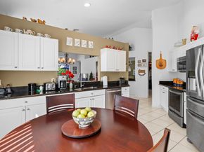 9082 Bay Point Cir Circle, West Palm Beach FL 33411