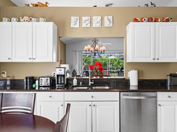 9082 Bay Point Cir Circle, West Palm Beach FL 33411