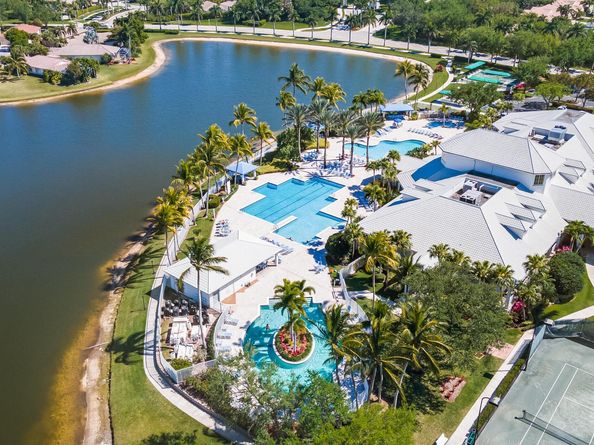 9082 Bay Point Cir Circle, West Palm Beach FL 33411