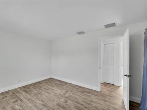 5940 NE 1st Ter, Oakland Park FL 33334