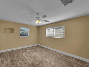 5940 NE 1st Ter, Oakland Park FL 33334