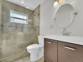 5940 NE 1st Ter, Oakland Park FL 33334