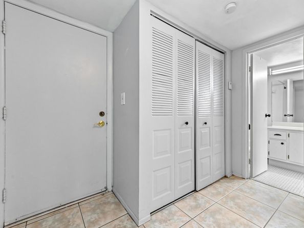 2650 NW 49th Avenue 422, Lauderdale Lakes FL 33313