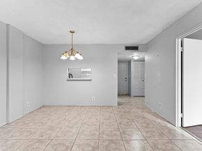 2650 NW 49th Avenue 422, Lauderdale Lakes FL 33313