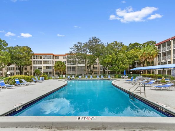 2650 NW 49th Avenue 422, Lauderdale Lakes FL 33313