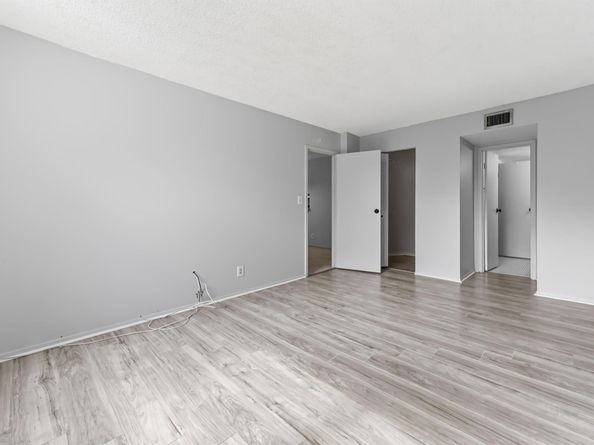 2650 NW 49th Avenue 422, Lauderdale Lakes FL 33313