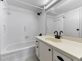 2650 NW 49th Avenue 422, Lauderdale Lakes FL 33313