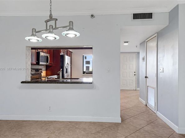 2206 S Cypress Bend Drive 801, Pompano Beach FL 33069