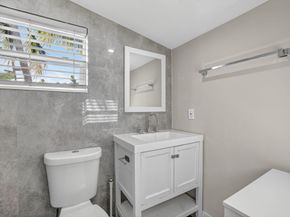 831 NE 58th Street, Oakland Park FL 33334