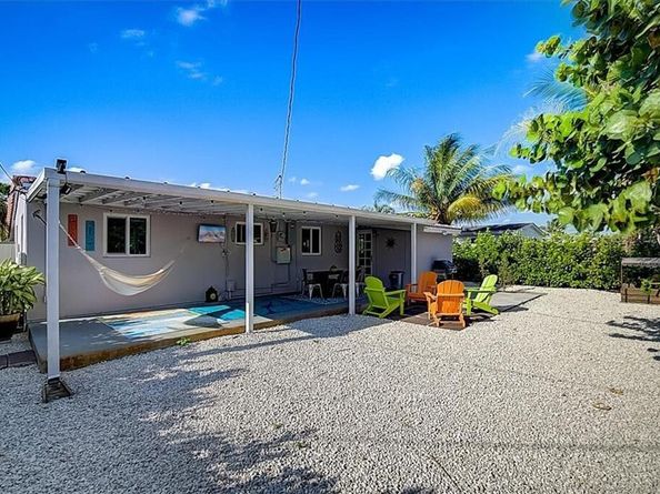 831 NE 58th Street, Oakland Park FL 33334