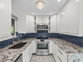 831 NE 58th Street, Oakland Park FL 33334