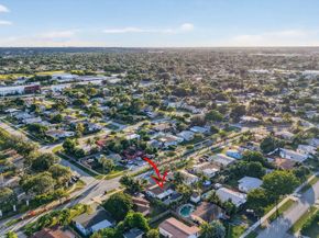 831 NE 58th Street, Oakland Park FL 33334