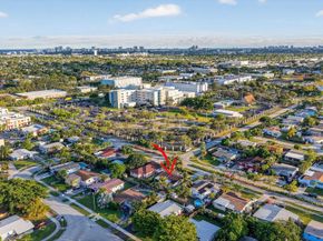 831 NE 58th Street, Oakland Park FL 33334