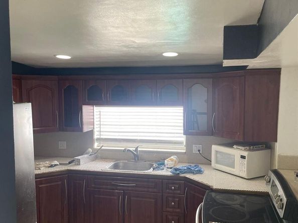 2974 NW 97th St, Miami FL 33147