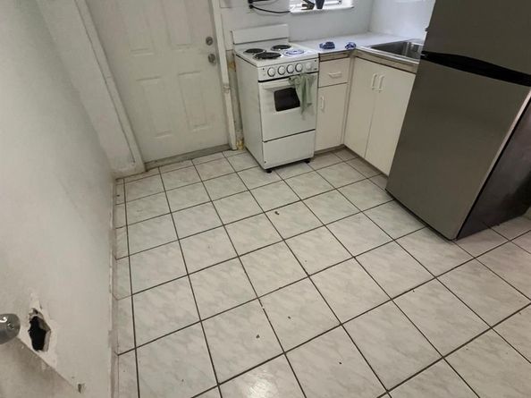 2974 NW 97th St, Miami FL 33147