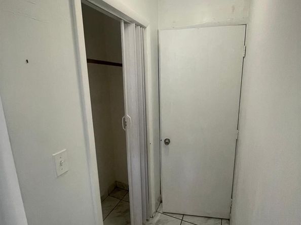 2974 NW 97th St, Miami FL 33147