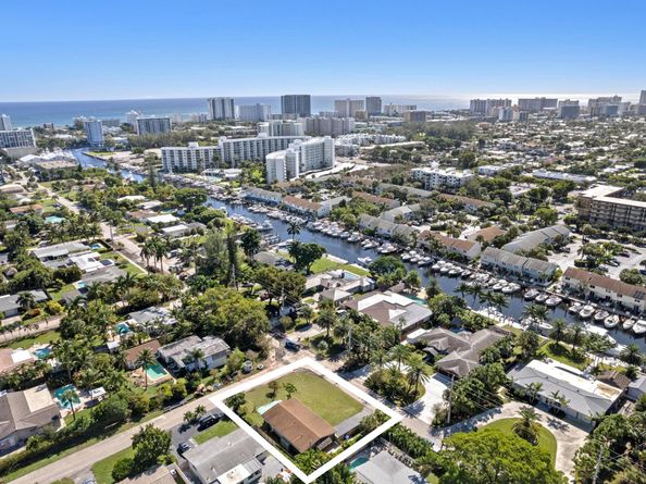 2611 NE 16th Street, Pompano Beach FL 33062