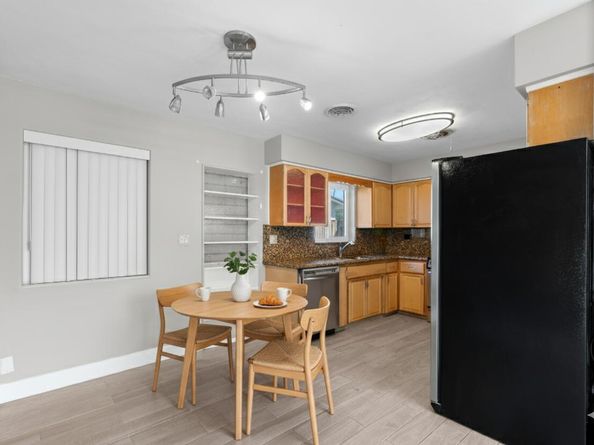 2611 NE 16th Street, Pompano Beach FL 33062