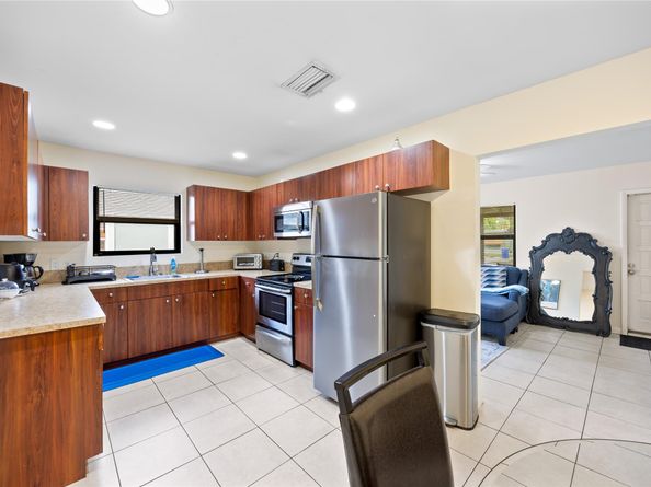 1421 NE 5th Ter, Fort Lauderdale FL 33304