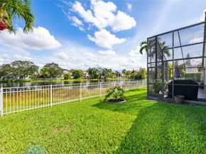 1941 NW 182nd Ter, Pembroke Pines FL 33029