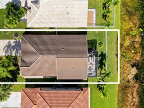 1941 NW 182nd Ter, Pembroke Pines FL 33029