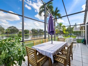 1941 NW 182nd Ter, Pembroke Pines FL 33029