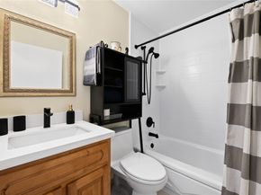 1941 NW 182nd Ter, Pembroke Pines FL 33029