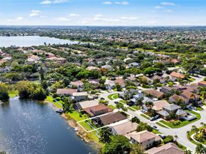 1941 NW 182nd Ter, Pembroke Pines FL 33029