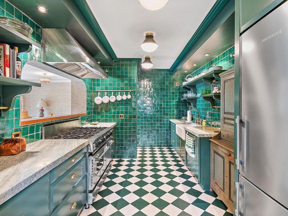 333 Pilgrim Road, West Palm Beach FL 33405