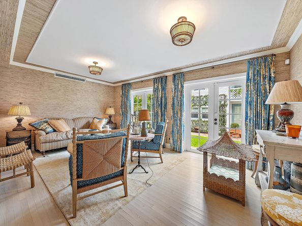 333 Pilgrim Road, West Palm Beach FL 33405