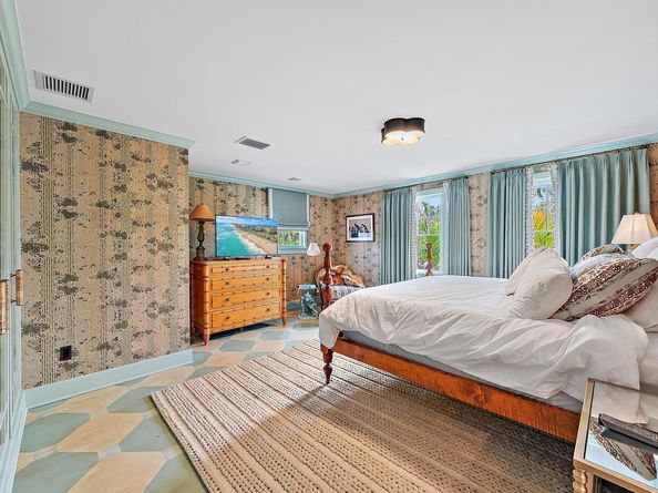 333 Pilgrim Road, West Palm Beach FL 33405