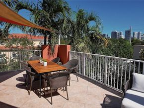 920 SW 8th St, Fort Lauderdale FL 33315