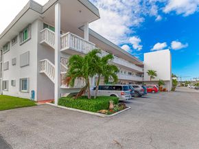 112 Doolen Court 302, North Palm Beach FL 33408