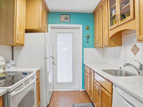 112 Doolen Court 302, North Palm Beach FL 33408