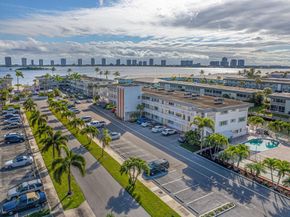 112 Doolen Court 302, North Palm Beach FL 33408