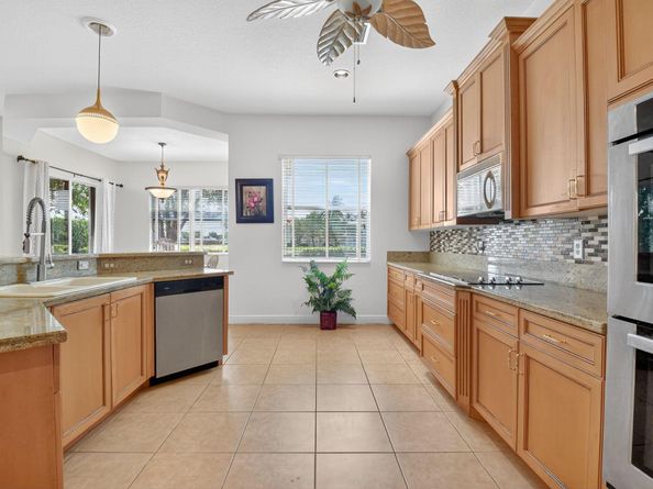 9826 Via Amati, Lake Worth FL 33467