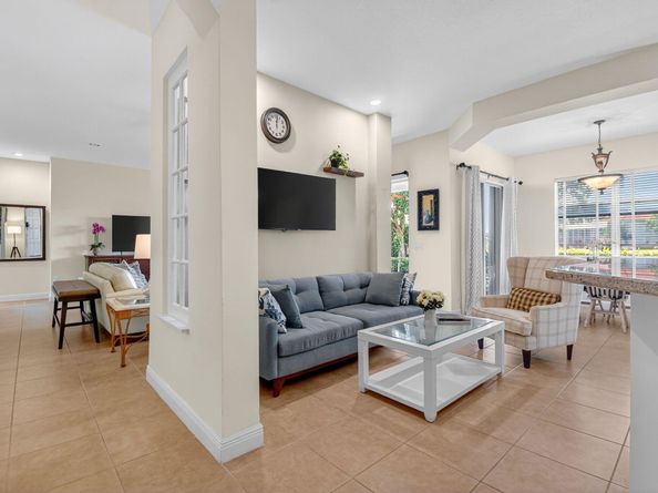 9826 Via Amati, Lake Worth FL 33467